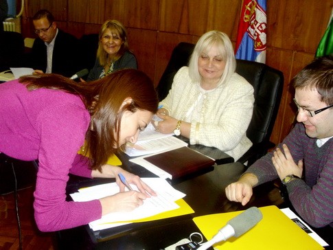 Strucna praksa Bor potpisivanje ugovora POTPISANI UGOVORI O „STRUČNOJ PRAKSI 2011“