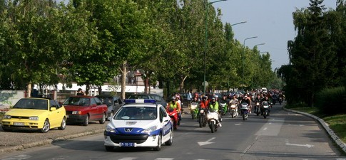 moto skup bor (2) NA BORSKOM JEZERU 1.500 BAJKERA