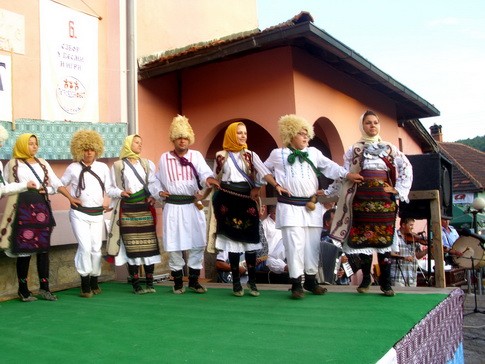Ostrelj 2 SVETKOVINE FOLKLORA U DONJOJ BELOJ RECI, OŠTRELJU, LUKI…