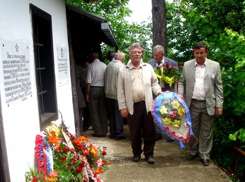SUBNOR BOR POLAZE VENAC NA BELOM BREGU ZAKONI KOJI SE RUGAJU SRPSKOJ ISTORIJI