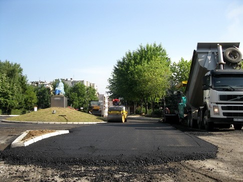 Asfaltiranje kruznog toka na trecem kilometru u Boru (3) DONATORI GRADE I UREĐUJU BOR