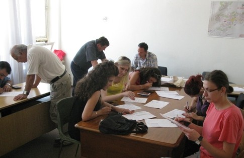 Popisivaci Opstina Bor avgust 2011 002 VELIKA GUŽVA ZA POPISIVAČE