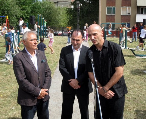 Sa otvaranja zabavnog parka INSPEKCIJA NAREDILA RUŠENJE DEČJEG IGRALIŠTA KOD DOMA KULTURE