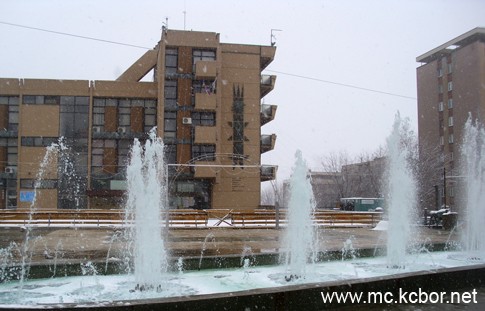 Fontana zimi 3 FONTANA KOJA “OSVEŽAVA” PO SNEGU I LEDU