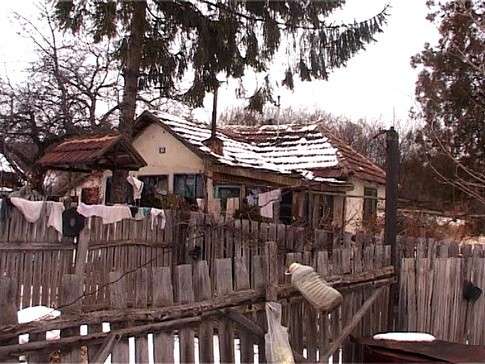 kuca_porodice_cokic ŠESTORO COKIĆA ČEKA TOPLA KUĆA