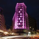 Palata Albanije - osvetljena u roze