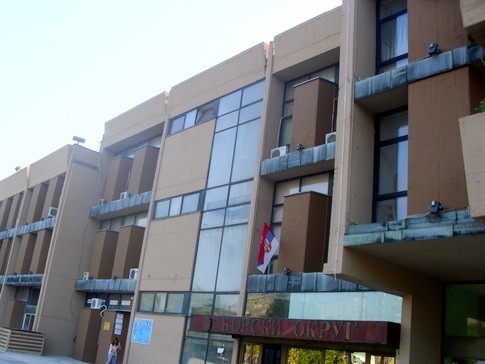 KABL PREKO SPOMENIKA REVOLUCIJE