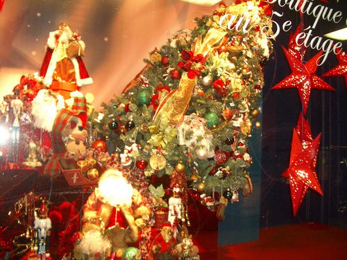 Konkurs za novogodišnju dekoraciju prozora, terase, izloga i dvorišta