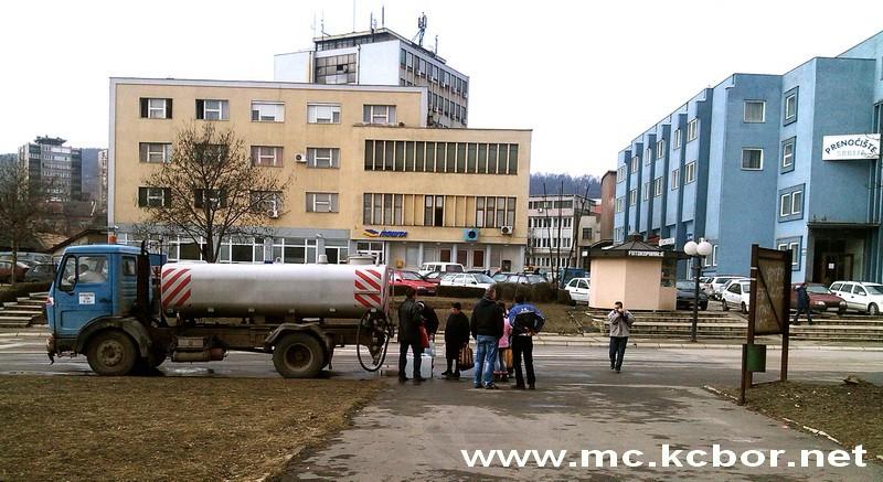 U Boru neispravna voda za piće, od jutros cisterne u celom gradu