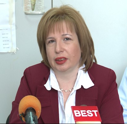 Šikanirana urednica Best televizije pred osmogodišnjim detetom Šikanirana urednica Best televizije pred osmogodišnjim detetom