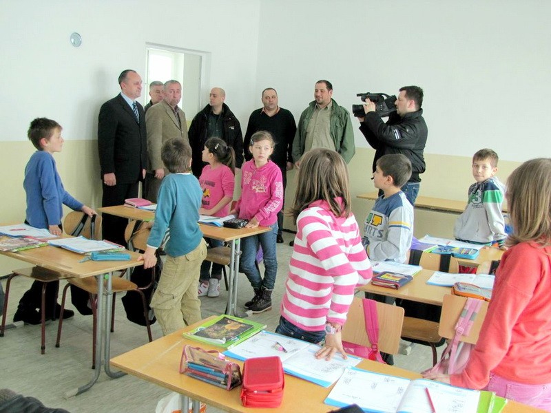 "Avala" pomaže renoviranje osnovne škole u Laznici