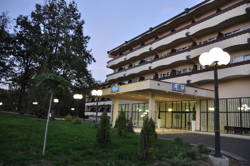 Hotel „JEZERO“ i zvanično sa 4 zvezdice Hotel „JEZERO“ i zvanično sa 4 zvezdice