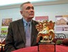 Dušan Kovačević: “Zaslužili su Srbi malo i da žive” Dušan Kovačević: “Zaslužili su Srbi malo i da žive”