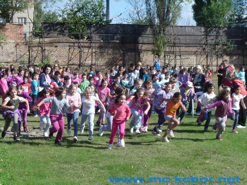 Borski školarci učestvovali na tradicionalnom 23. krosu RTS-a "Kroz Srbiju" Borski školarci učestvovali na tradicionalnom 23. krosu RTS-a "Kroz Srbiju"