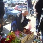 Klime džabe delio jabuke na Zelenoj pijaci Klime džabe delio jabuke na Zelenoj pijaci