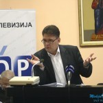 Tuga i opomena: Oni bi i dalje da vladaju i - "šminkaju"!