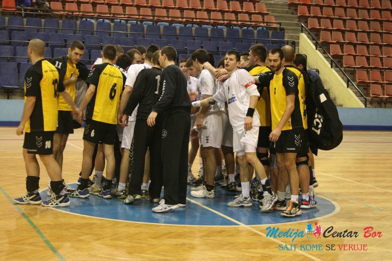 Rukomet : ORK Bor – Topličan Prokuplje 37:30 (16:15) Rukomet : ORK Bor – Topličan Prokuplje 37:30 (16:15)