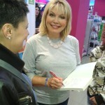 Foto: Suzana Mančić promovisala knjigu u Boru