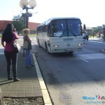 Taksisti štrajkuju ispred opštine zbog kolega "divljaka". Da li je samo to u pitanju?