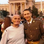 I Boranin Aleksandar Stanojević na promociji najmlađih oficira ispred Doma Narodne Skupštine