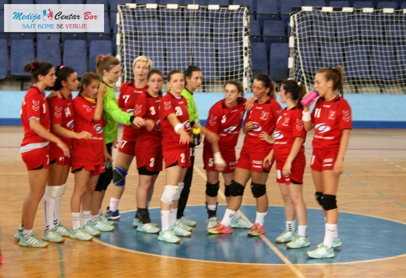 Kraj rukometne sezone u Boru: ŽJRK BOR-RTB - RK Kučevo 24:36