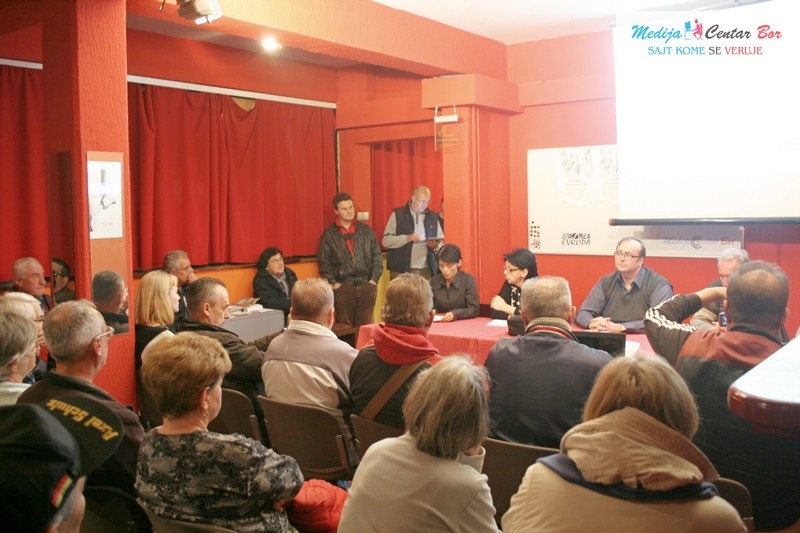 Pobeda i dva poraza mladih fudbalera Bora