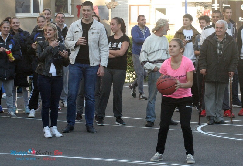 Bor: Mini-basket u akciji sto terena za jednu igru Bor: Mini-basket u akciji sto terena za jednu igru