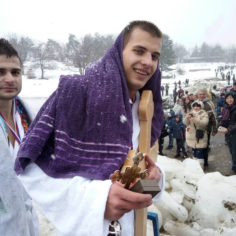 BOG SE JAVI, VAISTINU SE JAVI !