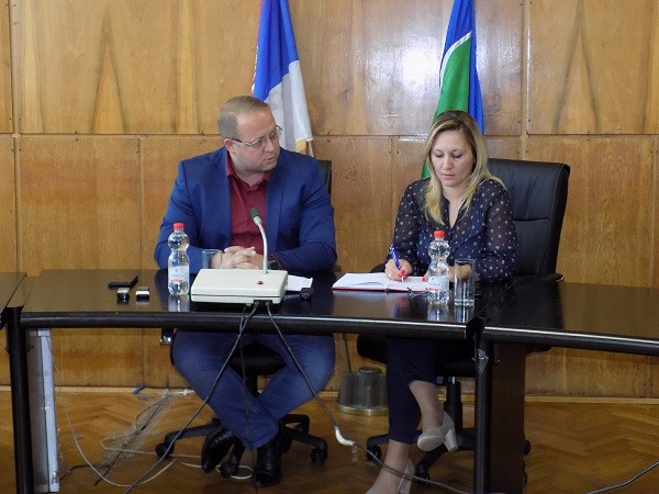 Radna grupa iza zatvorenih vrata