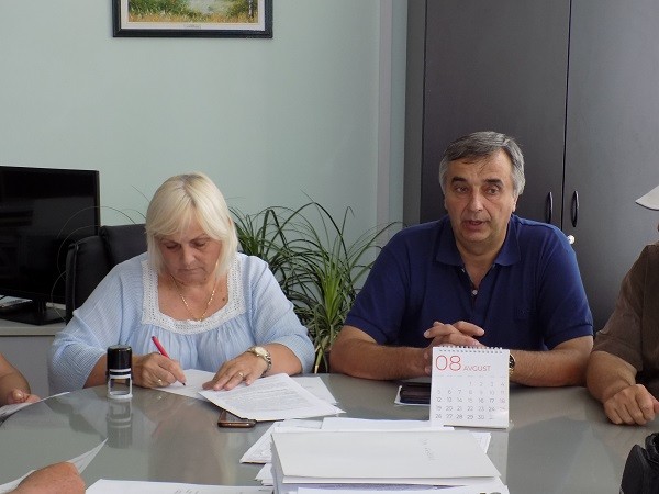 Video: 14 Ugovora poljoprivrednicima