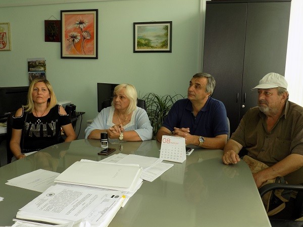 Video: 14 Ugovora poljoprivrednicima