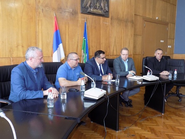 Članovi Nacionalnog saveta Vlaha sa Gradonačelnikom Bora