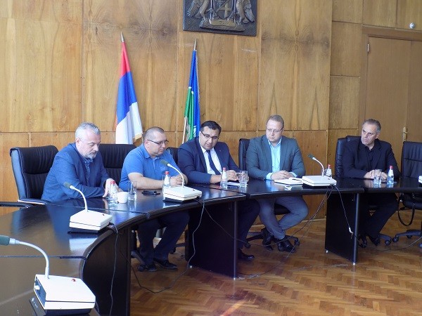 Članovi Nacionalnog saveta Vlaha sa Gradonačelnikom Bora