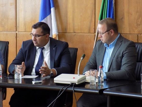 Članovi Nacionalnog saveta Vlaha sa Gradonačelnikom Bora