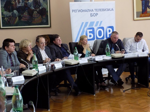 Javnom sektoru 157 miliona